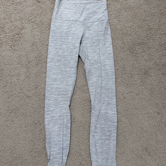 Lululemon Wunder Under High Rise 25’ - Picture 4 of 4